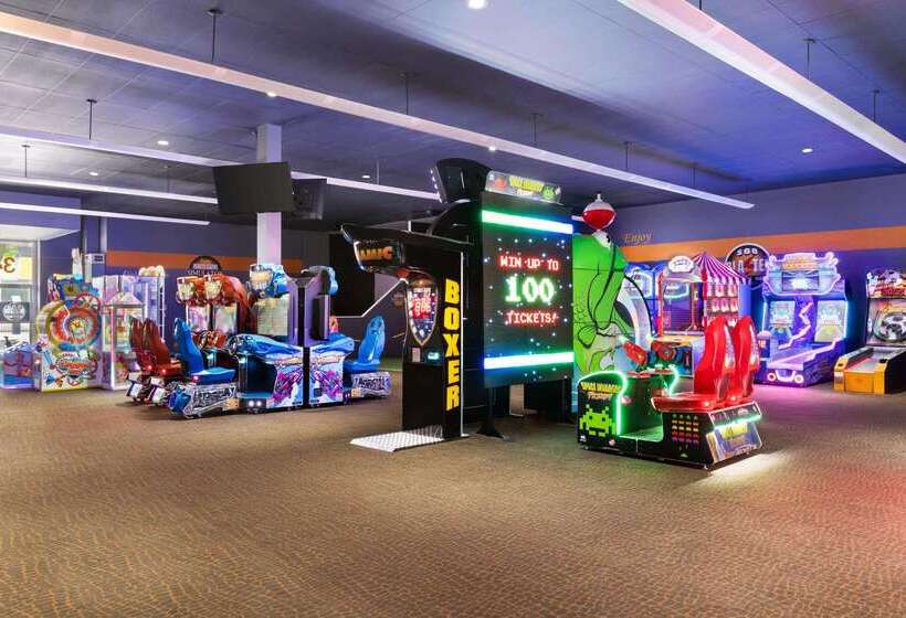 فندق Days Inn & Suites By Wyndham Sault Ste. Marie On