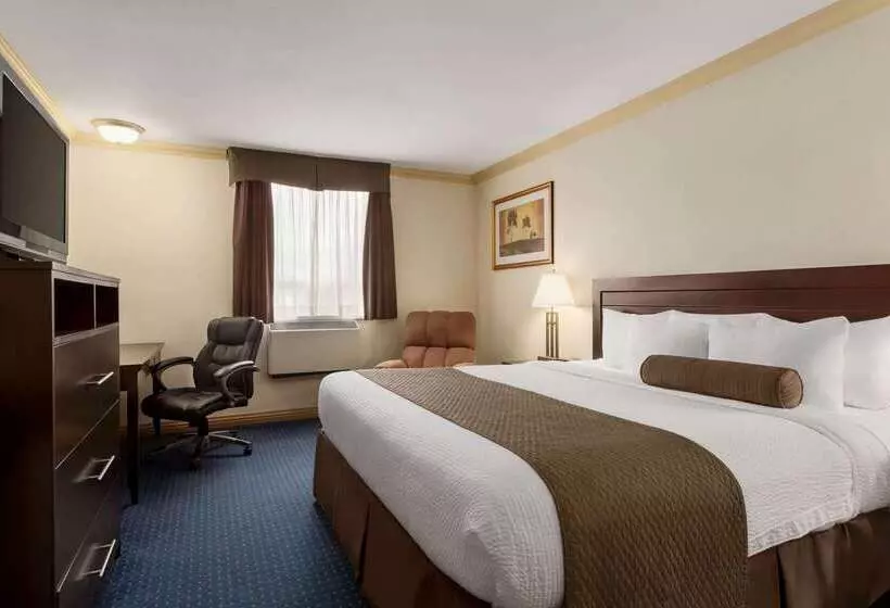 酒店 Days Inn & Suites By Wyndham Sault Ste. Marie On