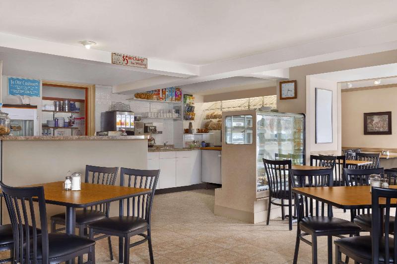 فندق Days Inn & Suites By Wyndham Sault Ste. Marie On