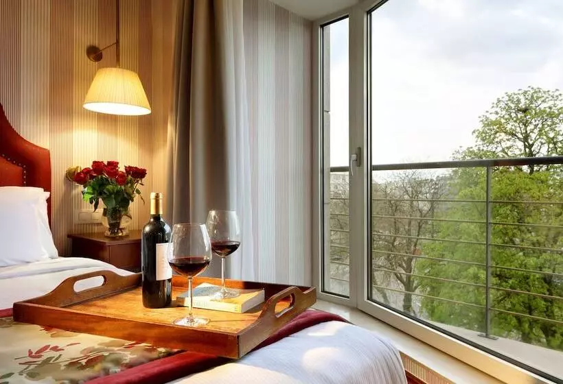 هتل Eurostars Montgomery