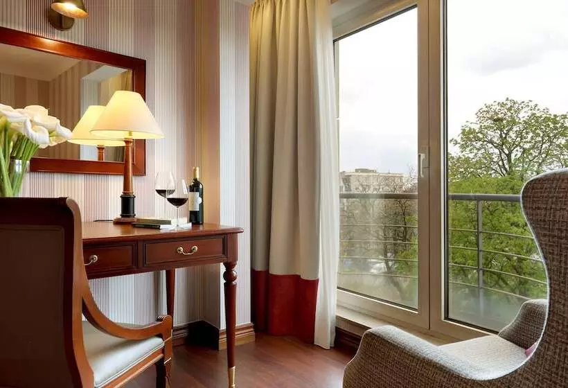 هتل Eurostars Montgomery