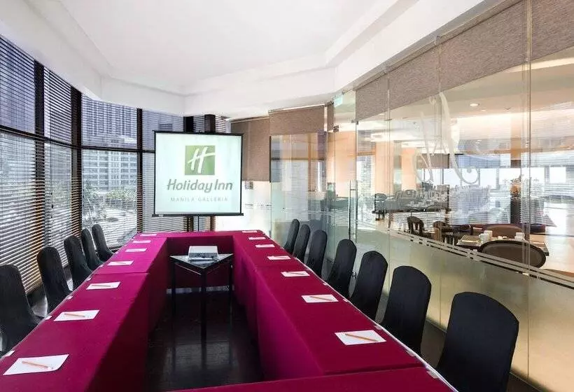 Отель Holiday Inn & Suites Manila Galleria, An Ihg