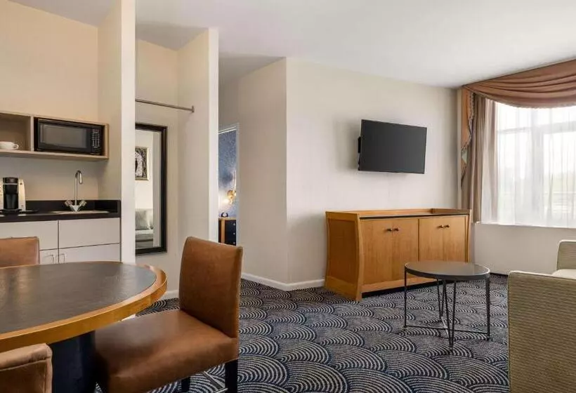 ホテル Inn At Great Neck