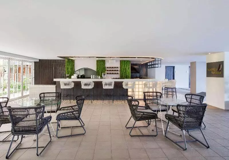 هتل Mercure Jakarta Batavia