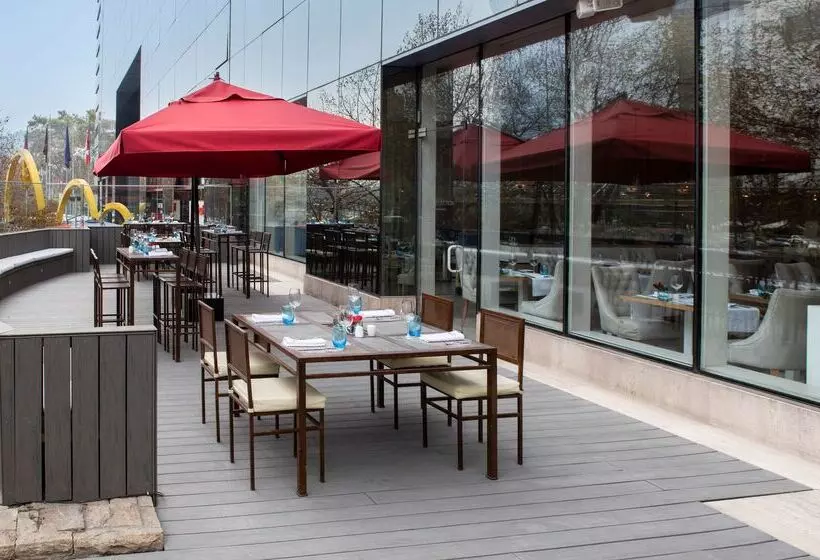 酒店 NH Collection Plaza Santiago