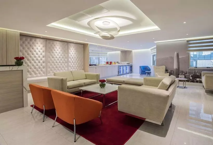 酒店 NH Collection Plaza Santiago