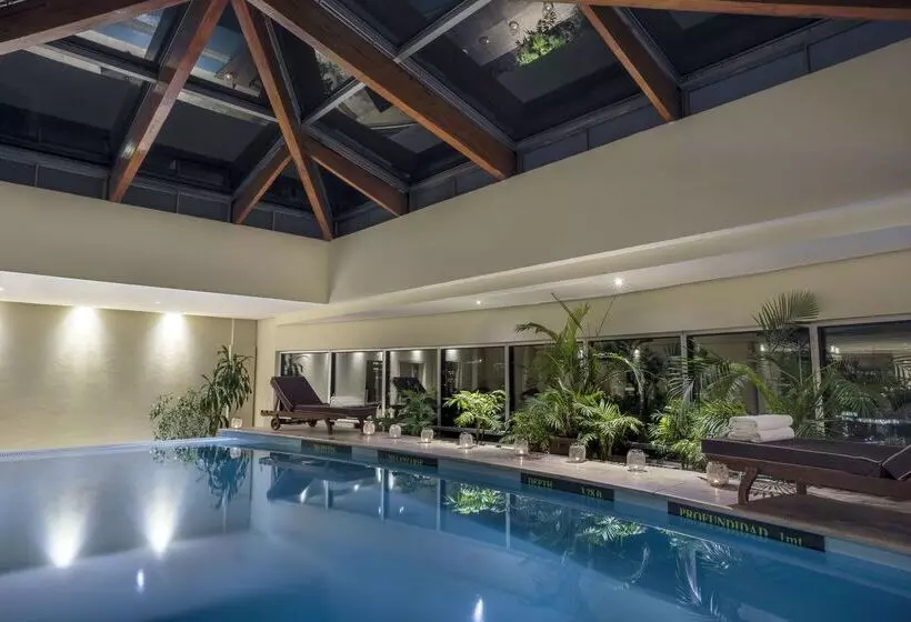 酒店 NH Collection Plaza Santiago