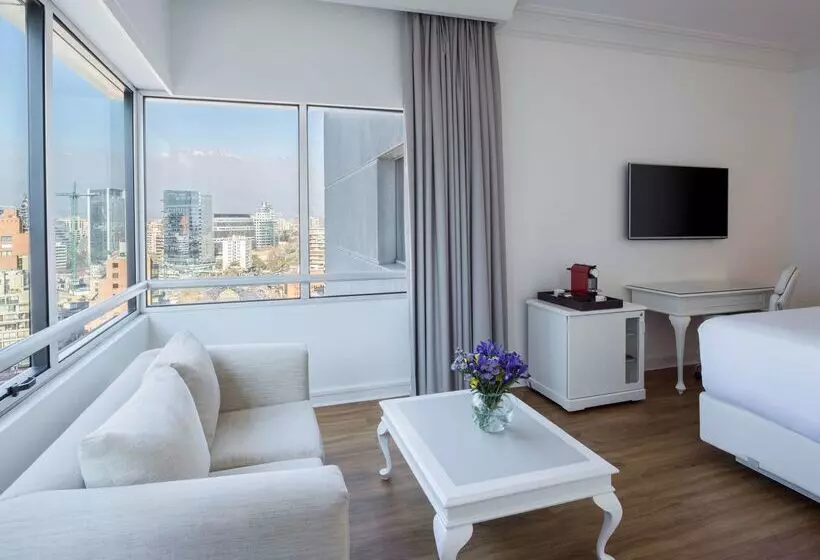 酒店 NH Collection Plaza Santiago