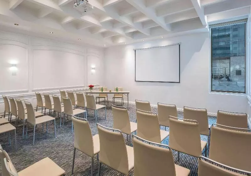 酒店 NH Collection Plaza Santiago