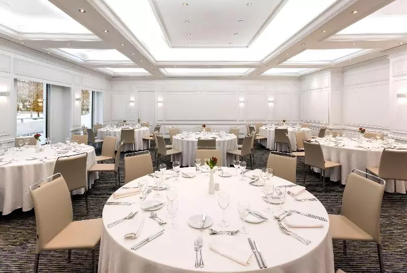 酒店 NH Collection Plaza Santiago