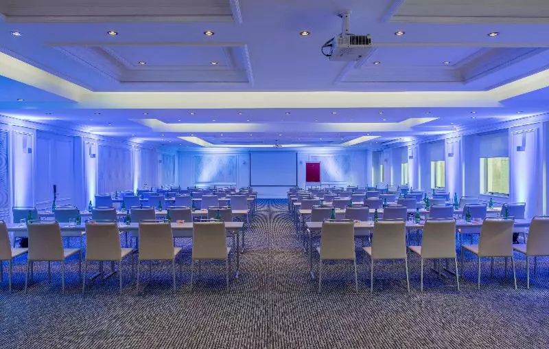 酒店 NH Collection Plaza Santiago