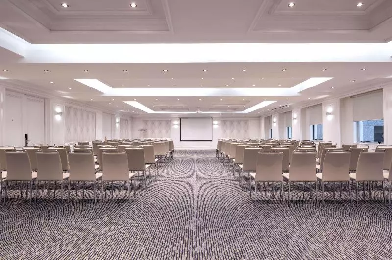 酒店 NH Collection Plaza Santiago