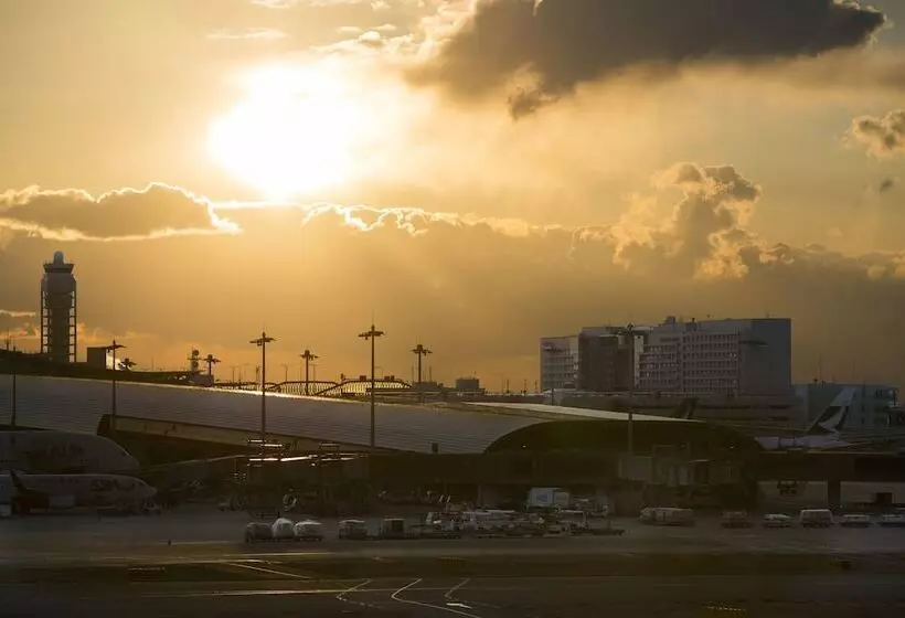 هتل Nikko Kansai Airport   3 Mins Walk To The Airport
