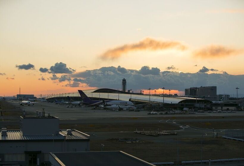 בית מלון כפרי Nikko Kansai Airport   3 Mins Walk To The Airport
