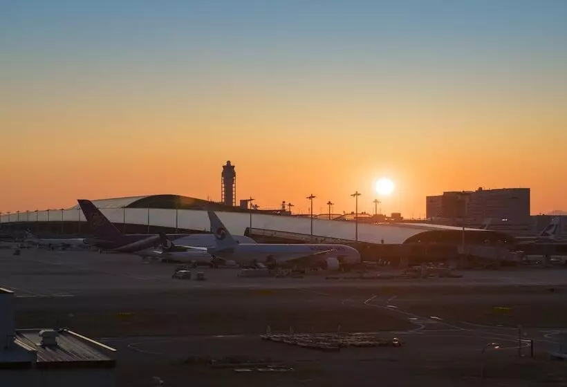 هتل Nikko Kansai Airport   3 Mins Walk To The Airport