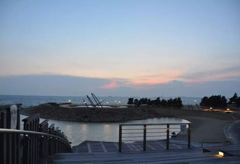 هتل Nikko Kansai Airport   3 Mins Walk To The Airport