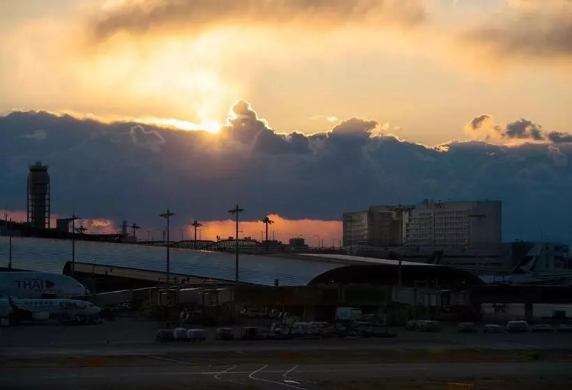 هتل Nikko Kansai Airport   3 Mins Walk To The Airport