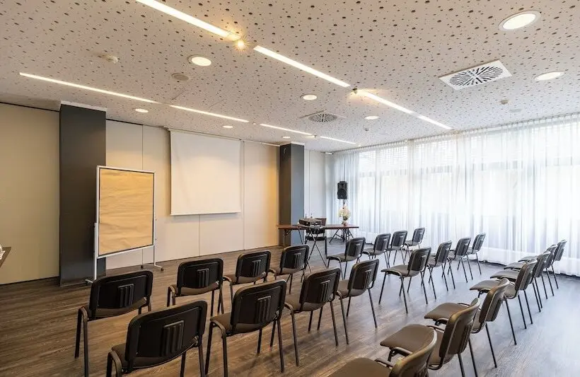 Hotelli Plaza Inn Zwickau
