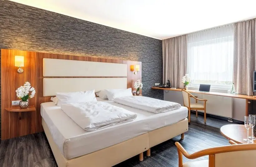 Hotelli Plaza Inn Zwickau