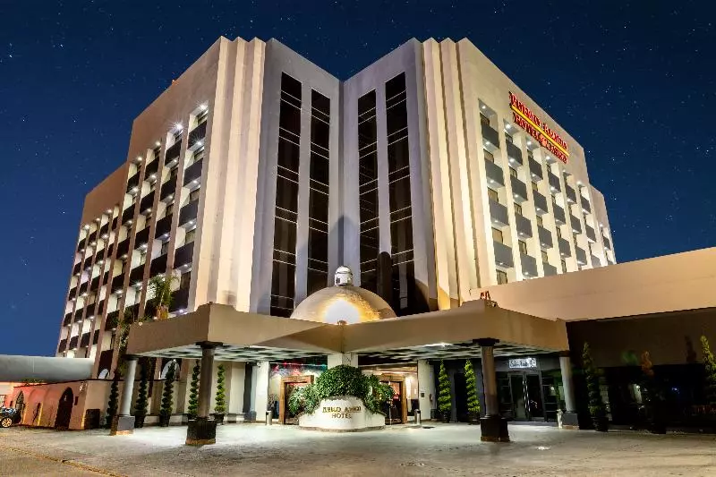 Pueblo Amigo Hotel Plaza Y Casino
