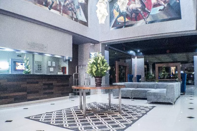 Pueblo Amigo Hotel Plaza Y Casino