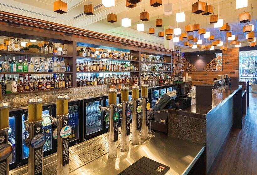 Pullman Reef Hotel Casino