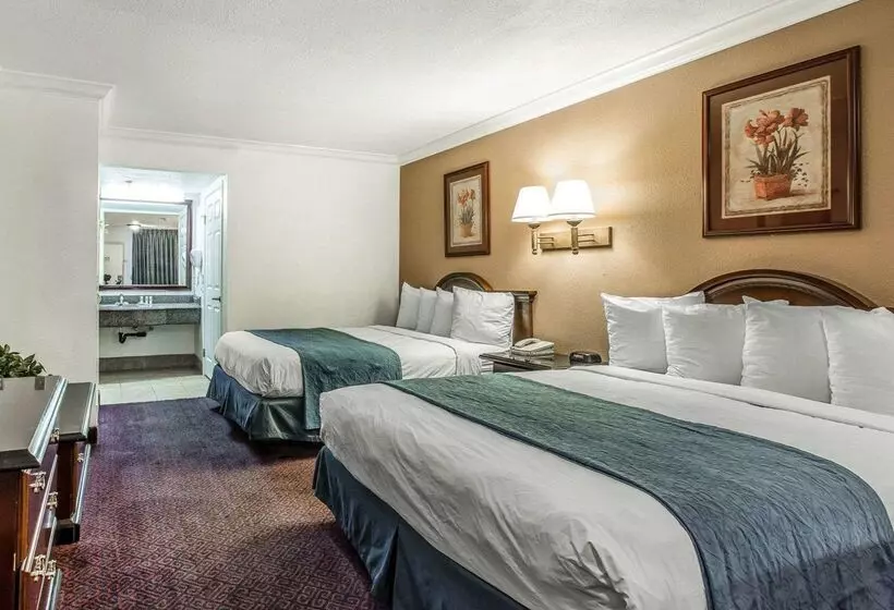 בית מלון כפרי Quality Inn Hemet  San Jacinto