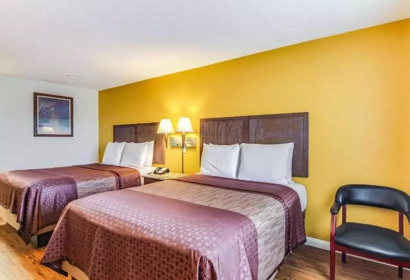 Отель Rodeway Inn