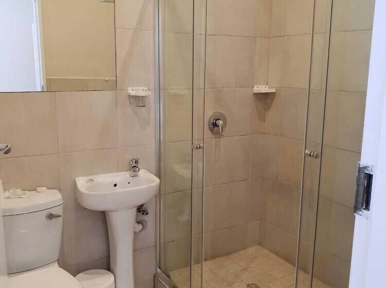 בית מלון כפרי Savoy