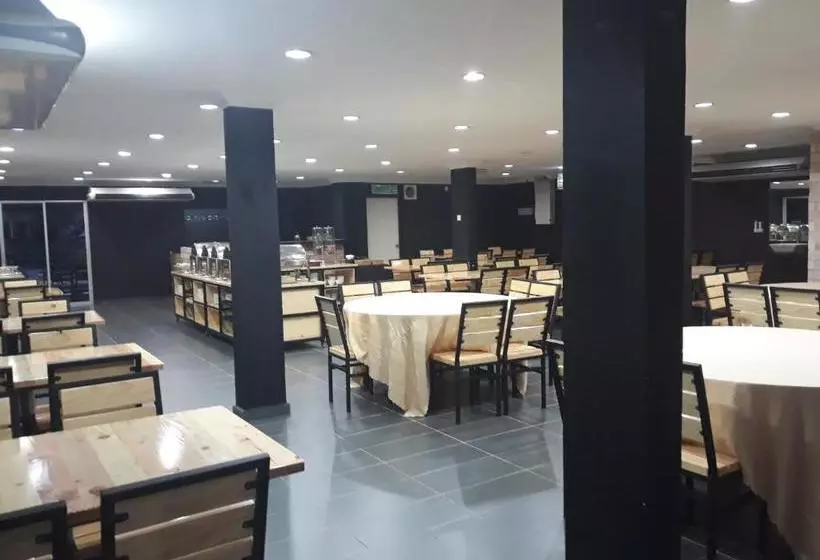 בית מלון כפרי Seri Malaysia Temerloh