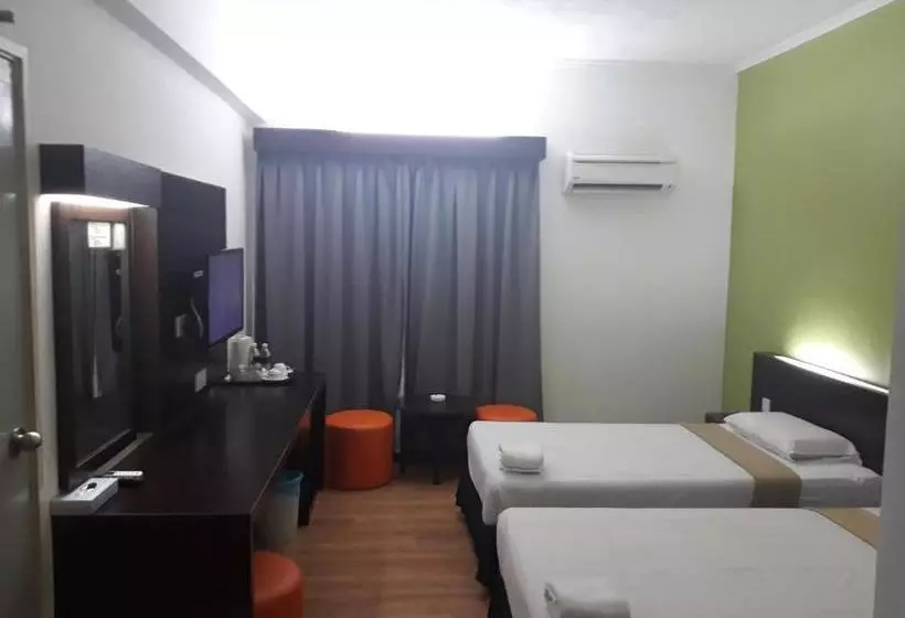 בית מלון כפרי Seri Malaysia Temerloh