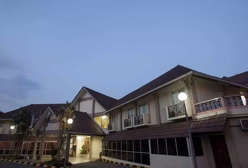 בית מלון כפרי Seri Malaysia Temerloh