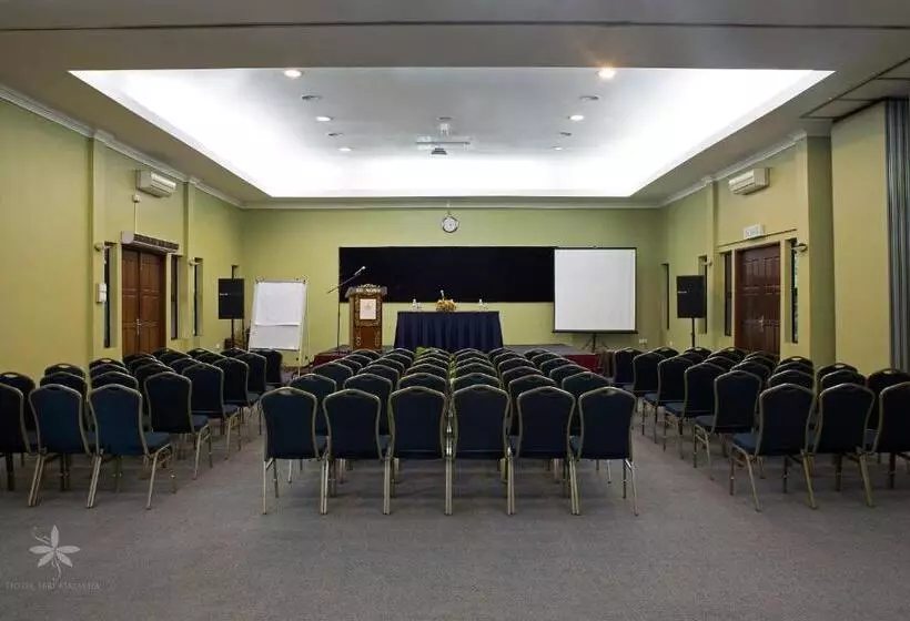 בית מלון כפרי Seri Malaysia Temerloh