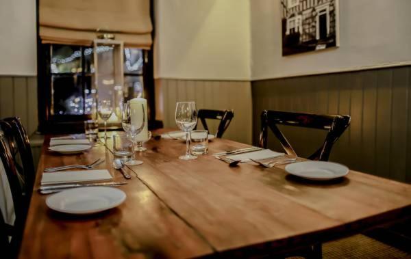 בית מלון כפרי The Angel