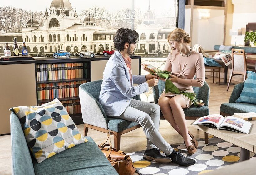 Three Corners Hotel Art