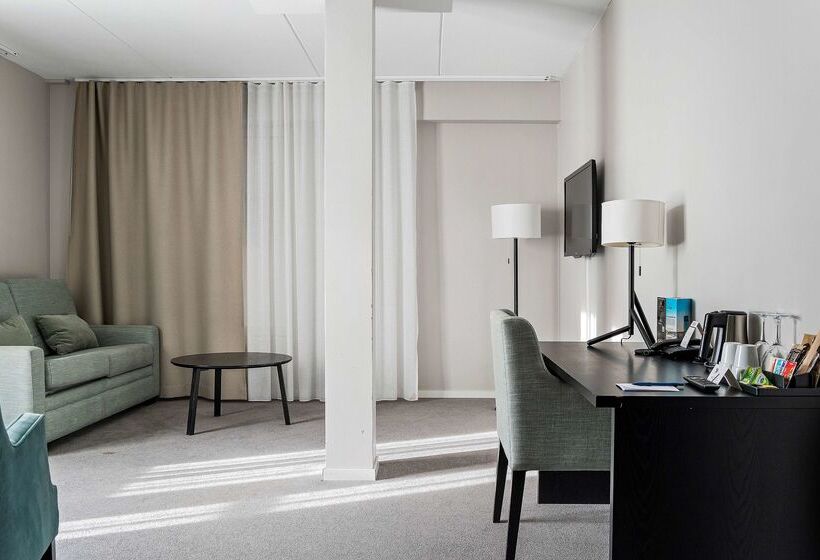 Best Western Plus Hotel Plaza