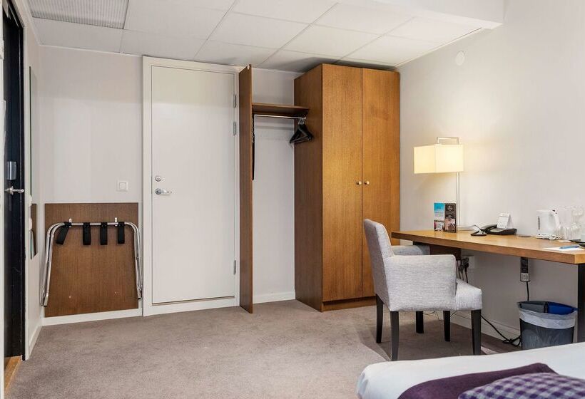 Best Western Plus Hotel Plaza