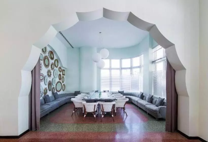 בית מלון כפרי Como Metropolitan Miami Beach