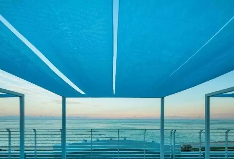 בית מלון כפרי Como Metropolitan Miami Beach