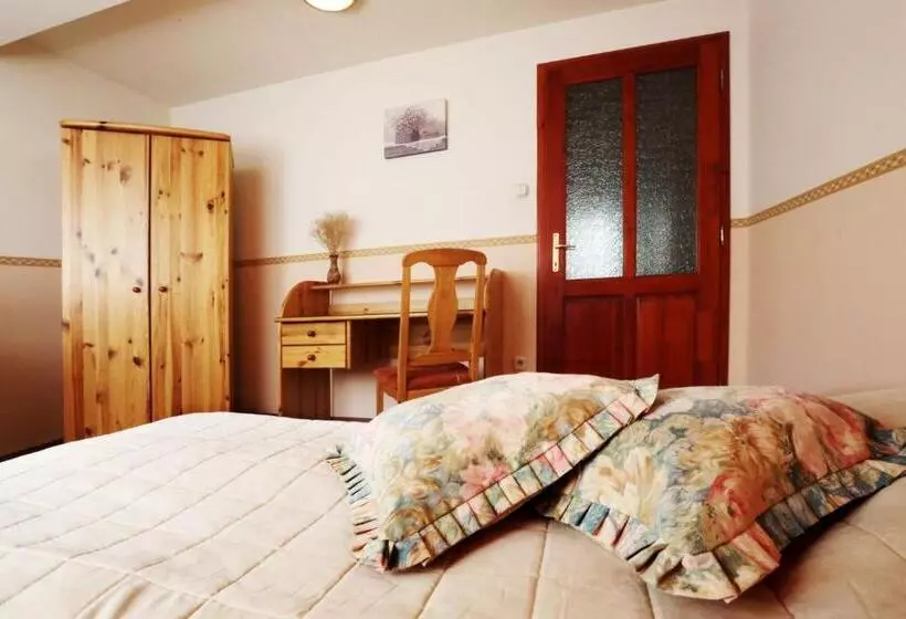 Hotelli Família Vendégház