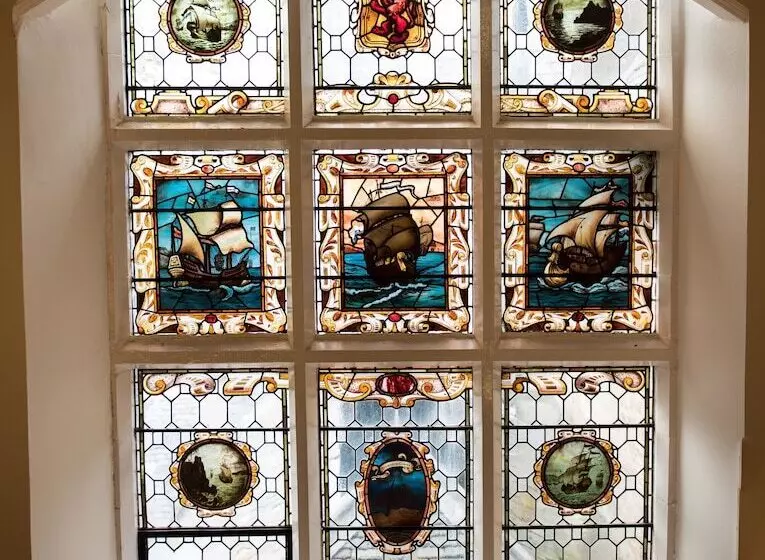 Отель Royal Marine