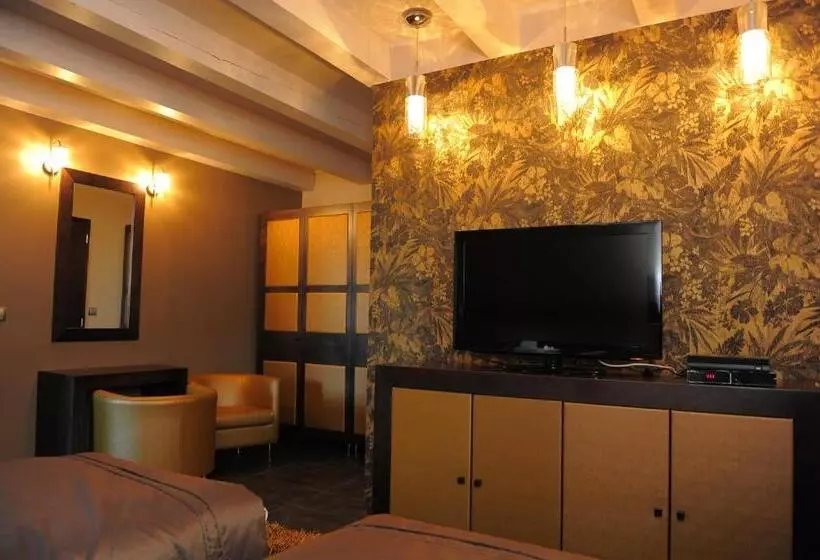 فندق Varga Tanya