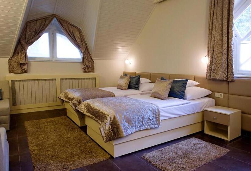 Hotel Varga Tanya