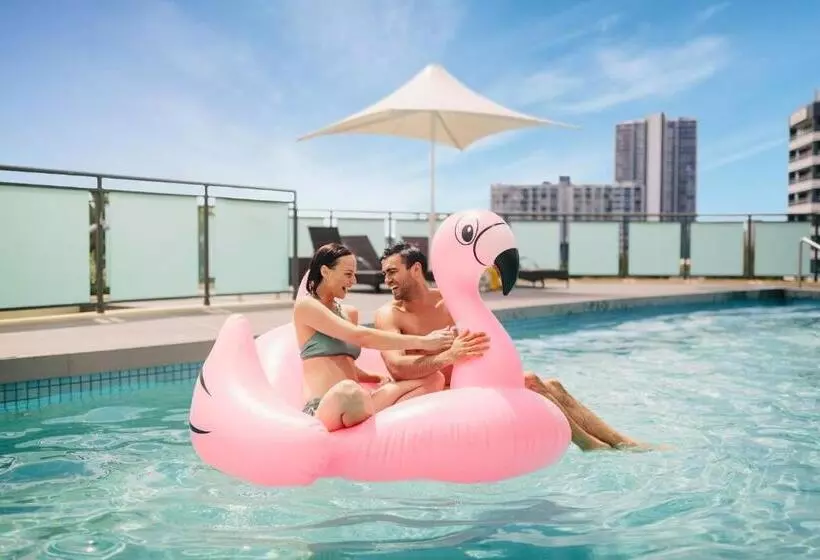 Отель Voco Gold Coast, An Ihg