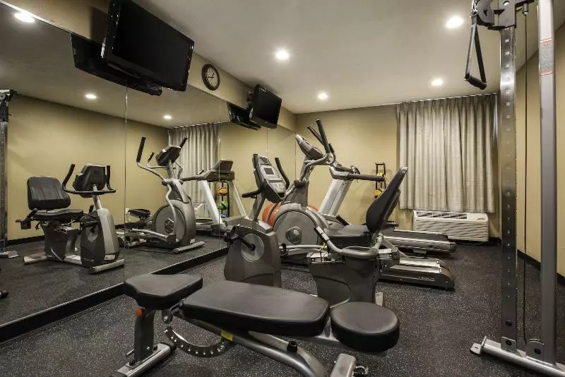 Хостел Bass Pro Shops Angler S Lodge