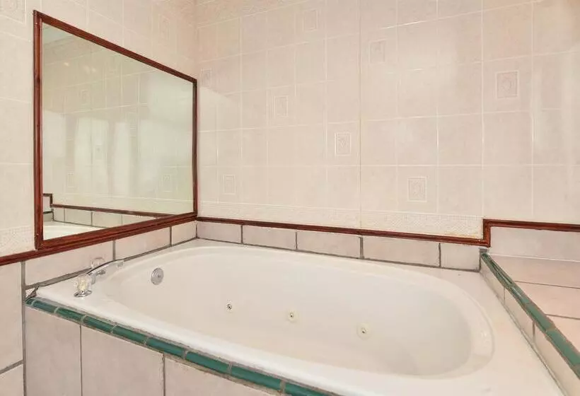 酒店 Americas Best Value Inn & Suites Kansas City