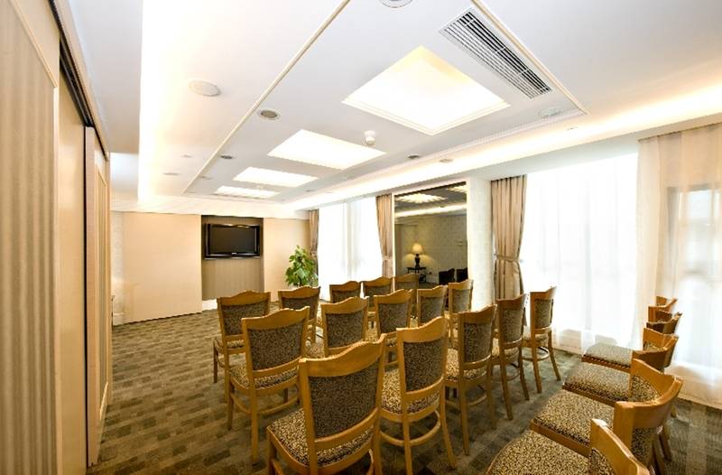 هتل Bishop Lei International House