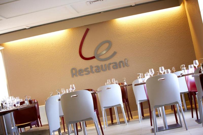 فندق Campanile Melun Sénart