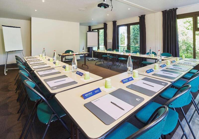 فندق Campanile Melun Sénart