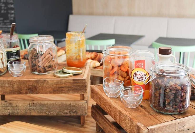 فندق Campanile Melun Sénart